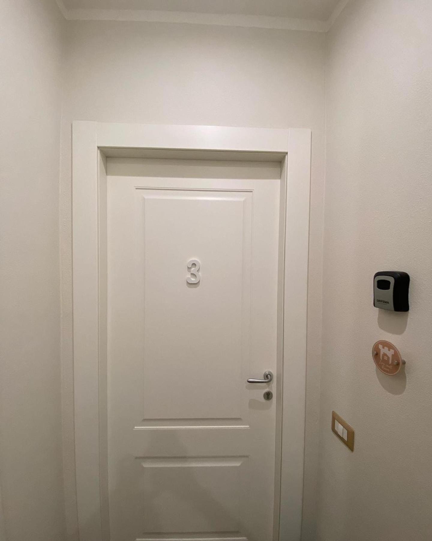 Tinellari Rooms Naples Exterior photo